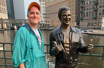 Pat with the Fonzie Statue