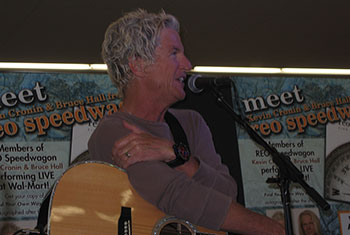 REO Speedwagon at the Elk Grove Village Wal-Mart - Wednesday, April 4, 2007