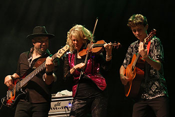 Donnell Leahy, Natalie MacMaster and Family at Milwaukee Irish Fest - August 17, 2024