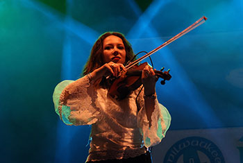 Donnell Leahy, Natalie MacMaster and Family at Milwaukee Irish Fest - August 17, 2024