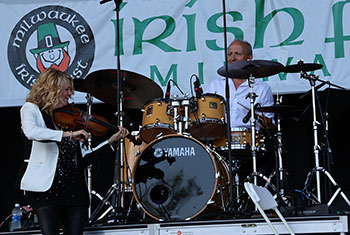 Donnell Leahy, Natalie MacMaster and Family at Milwaukee Irish Fest - August 18, 2024