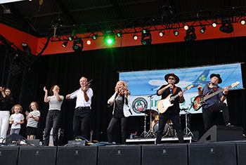 Donnell Leahy, Natalie MacMaster and Family at Milwaukee Irish Fest - August 18, 2024